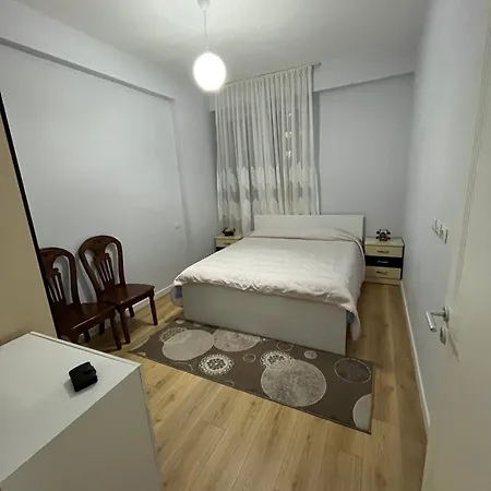 Sala Apartment *